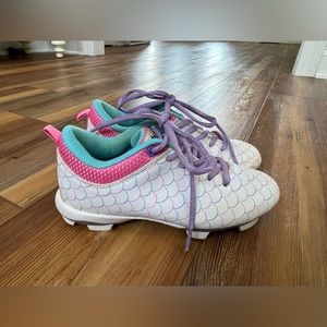 Girls softball cleats